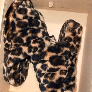 UGG SLIDES CHEETAH PRINT